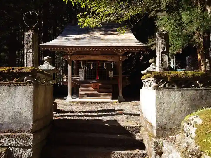 甲斐駒ヶ岳神社の末社・摂社