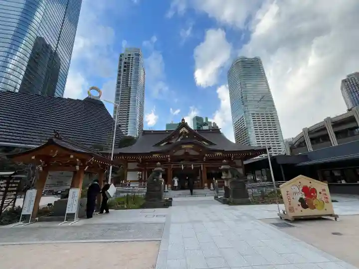 西久保八幡神社の{uncategorized: "未分類", other: "その他", undefined: "問題あり", building: "その他建物", grave: "お墓", sacred_gate: "鳥居", guardian: "狛犬", statue: "像", buddha: "仏像", history: "歴史", nature: "自然", garden: "庭園", animal: "動物", pagoda: "塔", temizu: "手水舎", mountain_gate: "山門・神門", sanctuary: "本殿・本堂", subordinate: "末社・摂社", art: "芸術", scenery: "景色", jizo: "地蔵", ema: "絵馬", goshuin: "御朱印", omikuji: "おみくじ", items: "授与品その他", amulet: "お守り", goshuincho: "御朱印帳", eats: "食事", festival: "お祭り", votive_dance: "神楽", shichigosan: "七五三参", wedding: "結婚式", experience: "体験その他", initially: "初詣", around: "周辺", anti_infection: "感染症対策"}