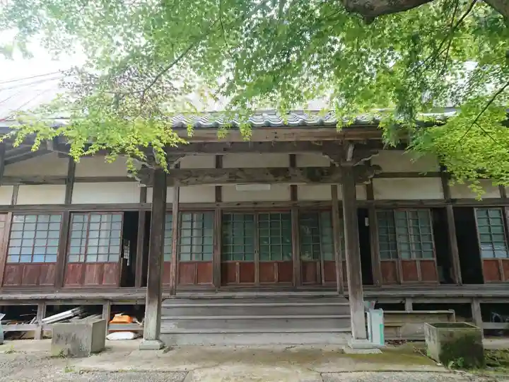 易往寺の本殿・本堂