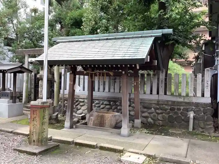 日出神社の手水舎