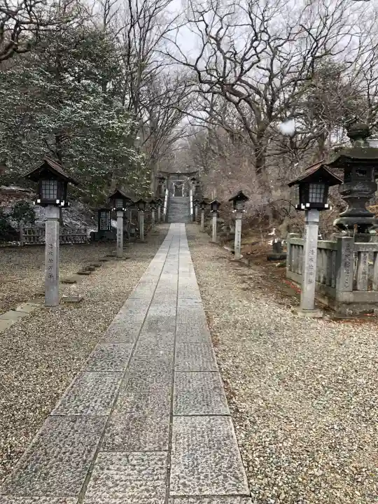 那須温泉神社の{uncategorized: "未分類", other: "その他", undefined: "問題あり", building: "その他建物", grave: "お墓", sacred_gate: "鳥居", guardian: "狛犬", statue: "像", buddha: "仏像", history: "歴史", nature: "自然", garden: "庭園", animal: "動物", pagoda: "塔", temizu: "手水舎", mountain_gate: "山門・神門", sanctuary: "本殿・本堂", subordinate: "末社・摂社", art: "芸術", scenery: "景色", jizo: "地蔵", ema: "絵馬", goshuin: "御朱印", omikuji: "おみくじ", items: "授与品その他", amulet: "お守り", goshuincho: "御朱印帳", eats: "食事", festival: "お祭り", votive_dance: "神楽", shichigosan: "七五三参", wedding: "結婚式", experience: "体験その他", initially: "初詣", around: "周辺", anti_infection: "感染症対策"}