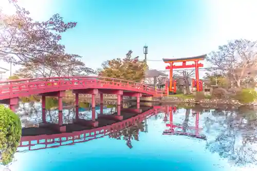 涼ケ岡八幡神社の庭園