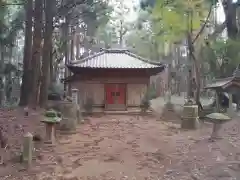 諏訪神社の本殿