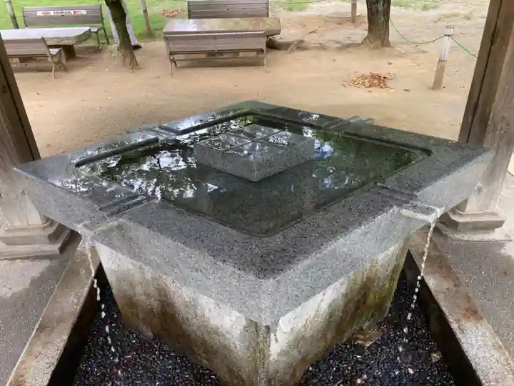 武田神社の手水舎