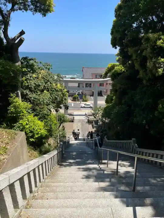 大洗磯前神社の{uncategorized: "未分類", other: "その他", undefined: "問題あり", building: "その他建物", grave: "お墓", sacred_gate: "鳥居", guardian: "狛犬", statue: "像", buddha: "仏像", history: "歴史", nature: "自然", garden: "庭園", animal: "動物", pagoda: "塔", temizu: "手水舎", mountain_gate: "山門・神門", sanctuary: "本殿・本堂", subordinate: "末社・摂社", art: "芸術", scenery: "景色", jizo: "地蔵", ema: "絵馬", goshuin: "御朱印", omikuji: "おみくじ", items: "授与品その他", amulet: "お守り", goshuincho: "御朱印帳", eats: "食事", festival: "お祭り", votive_dance: "神楽", shichigosan: "七五三参", wedding: "結婚式", experience: "体験その他", initially: "初詣", around: "周辺", anti_infection: "感染症対策"}