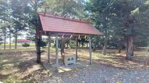 川西神社の手水