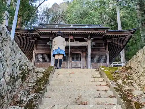 諏訪神社の本殿・本堂