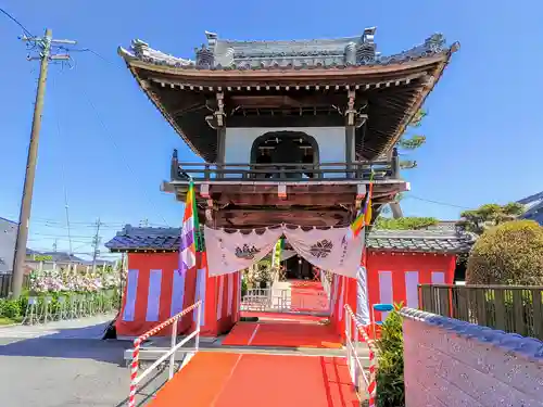 本曽寺の山門・神門