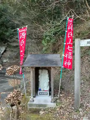 湯谷神社の{uncategorized: "未分類", other: "その他", undefined: "問題あり", building: "その他建物", grave: "お墓", sacred_gate: "鳥居", guardian: "狛犬", statue: "像", buddha: "仏像", history: "歴史", nature: "自然", garden: "庭園", animal: "動物", pagoda: "塔", temizu: "手水舎", mountain_gate: "山門・神門", sanctuary: "本殿・本堂", subordinate: "末社・摂社", art: "芸術", scenery: "景色", jizo: "地蔵", ema: "絵馬", goshuin: "御朱印", omikuji: "おみくじ", items: "授与品その他", amulet: "お守り", goshuincho: "御朱印帳", eats: "食事", festival: "お祭り", votive_dance: "神楽", shichigosan: "七五三参", wedding: "結婚式", experience: "体験その他", initially: "初詣", around: "周辺", anti_infection: "感染症対策"}