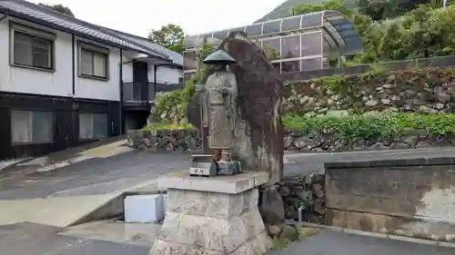 多聞寺の像
