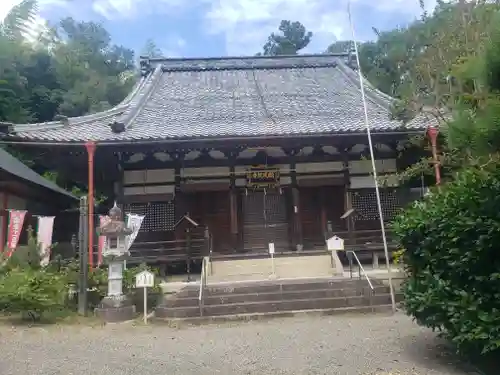願成就寺の本殿・本堂