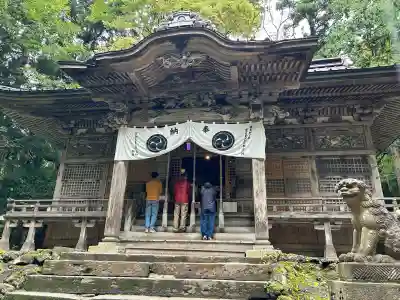 十和田神社の{uncategorized: "未分類", other: "その他", undefined: "問題あり", building: "その他建物", grave: "お墓", sacred_gate: "鳥居", guardian: "狛犬", statue: "像", buddha: "仏像", history: "歴史", nature: "自然", garden: "庭園", animal: "動物", pagoda: "塔", temizu: "手水舎", mountain_gate: "山門・神門", sanctuary: "本殿・本堂", subordinate: "末社・摂社", art: "芸術", scenery: "景色", jizo: "地蔵", ema: "絵馬", goshuin: "御朱印", omikuji: "おみくじ", items: "授与品その他", amulet: "お守り", goshuincho: "御朱印帳", eats: "食事", festival: "お祭り", votive_dance: "神楽", shichigosan: "七五三参", wedding: "結婚式", experience: "体験その他", initially: "初詣", around: "周辺", anti_infection: "感染症対策"}
