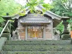 鎮懐石八幡宮の本殿