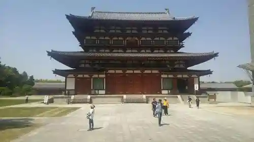 薬師寺の本殿・本堂