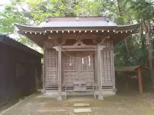 三柱神社の本殿