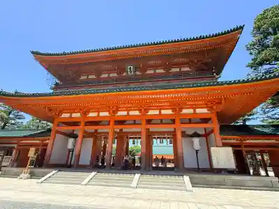 平安神宮の{uncategorized: "未分類", other: "その他", undefined: "問題あり", building: "その他建物", grave: "お墓", sacred_gate: "鳥居", guardian: "狛犬", statue: "像", buddha: "仏像", history: "歴史", nature: "自然", garden: "庭園", animal: "動物", pagoda: "塔", temizu: "手水舎", mountain_gate: "山門・神門", sanctuary: "本殿・本堂", subordinate: "末社・摂社", art: "芸術", scenery: "景色", jizo: "地蔵", ema: "絵馬", goshuin: "御朱印", omikuji: "おみくじ", items: "授与品その他", amulet: "お守り", goshuincho: "御朱印帳", eats: "食事", festival: "お祭り", votive_dance: "神楽", shichigosan: "七五三参", wedding: "結婚式", experience: "体験その他", initially: "初詣", around: "周辺", anti_infection: "感染症対策"}