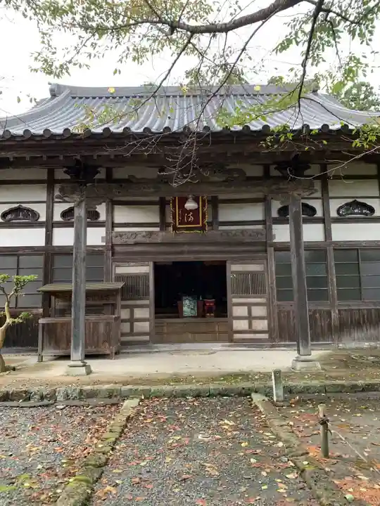 松山寺の本殿・本堂