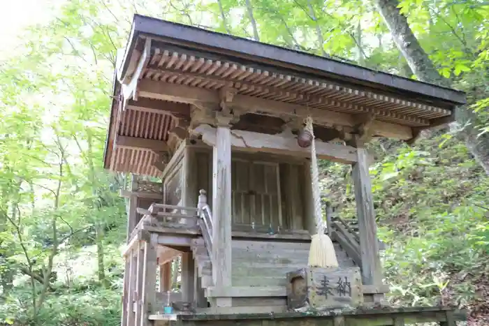 剣桂神社の本殿