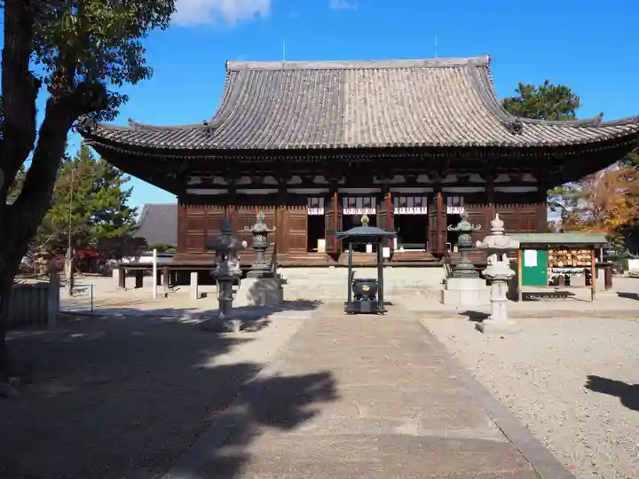 鶴林寺の本殿・本堂