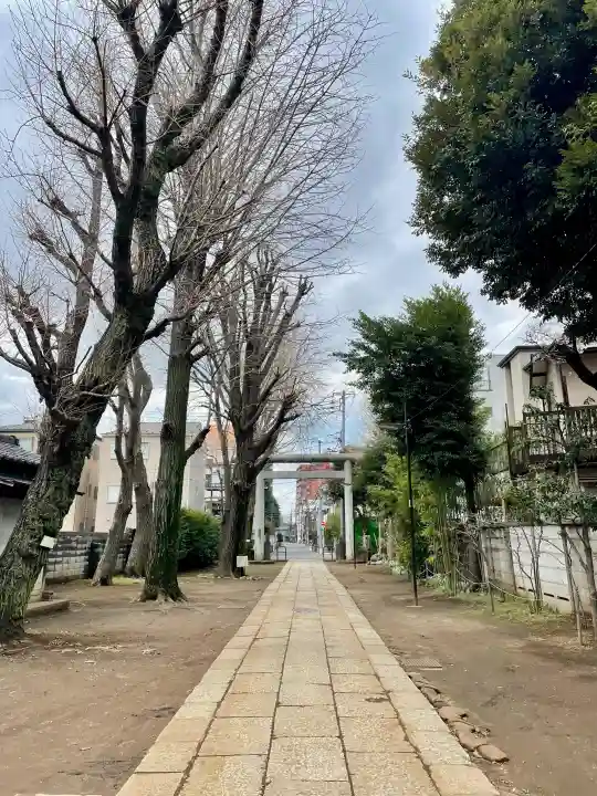 駒込天祖神社の{uncategorized: "未分類", other: "その他", undefined: "問題あり", building: "その他建物", grave: "お墓", sacred_gate: "鳥居", guardian: "狛犬", statue: "像", buddha: "仏像", history: "歴史", nature: "自然", garden: "庭園", animal: "動物", pagoda: "塔", temizu: "手水舎", mountain_gate: "山門・神門", sanctuary: "本殿・本堂", subordinate: "末社・摂社", art: "芸術", scenery: "景色", jizo: "地蔵", ema: "絵馬", goshuin: "御朱印", omikuji: "おみくじ", items: "授与品その他", amulet: "お守り", goshuincho: "御朱印帳", eats: "食事", festival: "お祭り", votive_dance: "神楽", shichigosan: "七五三参", wedding: "結婚式", experience: "体験その他", initially: "初詣", around: "周辺", anti_infection: "感染症対策"}