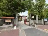 率川神社(大神神社摂社)の{uncategorized: "未分類", other: "その他", undefined: "問題あり", building: "その他建物", grave: "お墓", sacred_gate: "鳥居", guardian: "狛犬", statue: "像", buddha: "仏像", history: "歴史", nature: "自然", garden: "庭園", animal: "動物", pagoda: "塔", temizu: "手水舎", mountain_gate: "山門・神門", sanctuary: "本殿・本堂", subordinate: "末社・摂社", art: "芸術", scenery: "景色", jizo: "地蔵", ema: "絵馬", goshuin: "御朱印", omikuji: "おみくじ", items: "授与品その他", amulet: "お守り", goshuincho: "御朱印帳", eats: "食事", festival: "お祭り", votive_dance: "神楽", shichigosan: "七五三参", wedding: "結婚式", experience: "体験その他", initially: "初詣", around: "周辺", anti_infection: "感染症対策"}