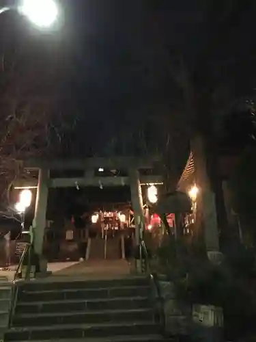 烏森稲荷神社の鳥居