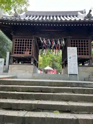 艮神社の{uncategorized: "未分類", other: "その他", undefined: "問題あり", building: "その他建物", grave: "お墓", sacred_gate: "鳥居", guardian: "狛犬", statue: "像", buddha: "仏像", history: "歴史", nature: "自然", garden: "庭園", animal: "動物", pagoda: "塔", temizu: "手水舎", mountain_gate: "山門・神門", sanctuary: "本殿・本堂", subordinate: "末社・摂社", art: "芸術", scenery: "景色", jizo: "地蔵", ema: "絵馬", goshuin: "御朱印", omikuji: "おみくじ", items: "授与品その他", amulet: "お守り", goshuincho: "御朱印帳", eats: "食事", festival: "お祭り", votive_dance: "神楽", shichigosan: "七五三参", wedding: "結婚式", experience: "体験その他", initially: "初詣", around: "周辺", anti_infection: "感染症対策"}