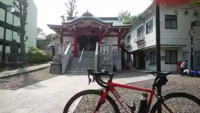 七倉稲荷神社の建物その他