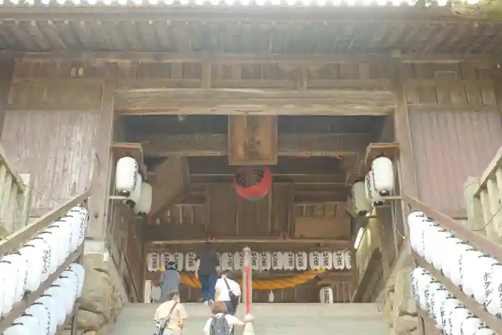 吉備津神社の山門・神門