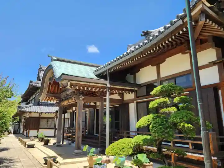 月照寺の本殿・本堂