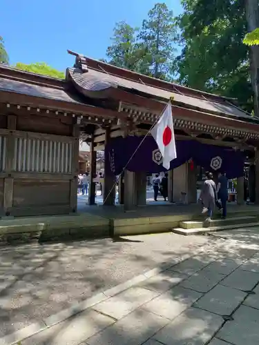 白山比咩神社の山門・神門