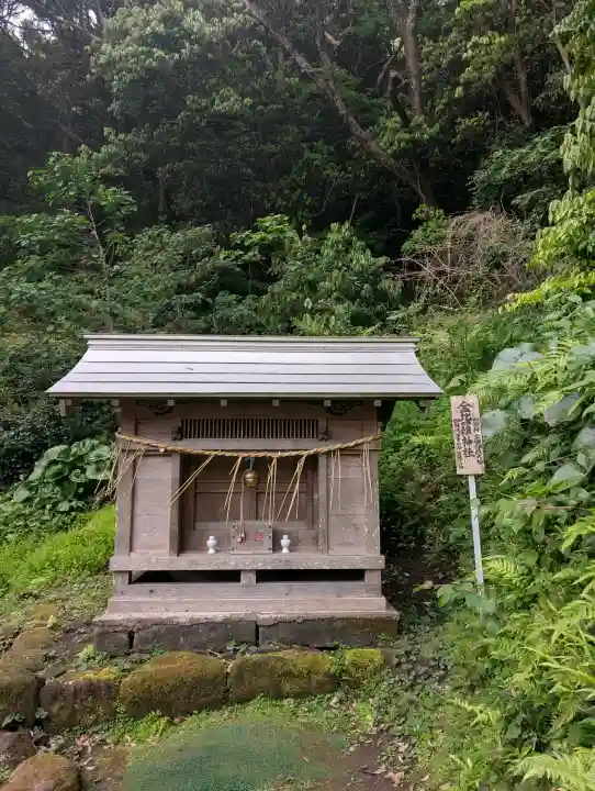 洲崎神社の{uncategorized: "未分類", other: "その他", undefined: "問題あり", building: "その他建物", grave: "お墓", sacred_gate: "鳥居", guardian: "狛犬", statue: "像", buddha: "仏像", history: "歴史", nature: "自然", garden: "庭園", animal: "動物", pagoda: "塔", temizu: "手水舎", mountain_gate: "山門・神門", sanctuary: "本殿・本堂", subordinate: "末社・摂社", art: "芸術", scenery: "景色", jizo: "地蔵", ema: "絵馬", goshuin: "御朱印", omikuji: "おみくじ", items: "授与品その他", amulet: "お守り", goshuincho: "御朱印帳", eats: "食事", festival: "お祭り", votive_dance: "神楽", shichigosan: "七五三参", wedding: "結婚式", experience: "体験その他", initially: "初詣", around: "周辺", anti_infection: "感染症対策"}