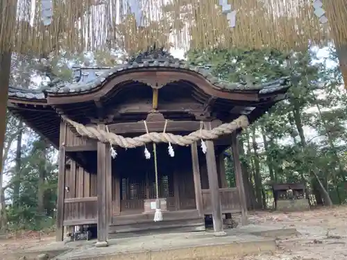 山神社の本殿