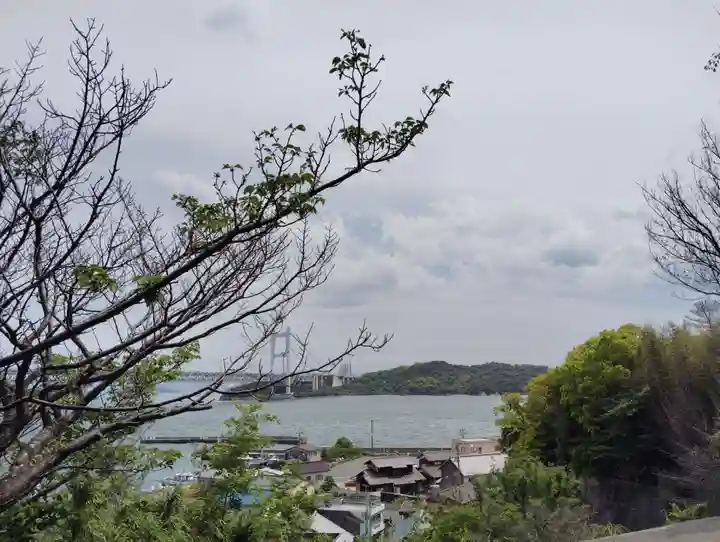 四柱神社の景色