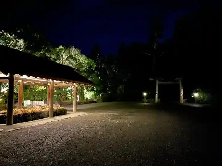 伊勢神宮外宮(豊受大神宮)の{uncategorized: "未分類", other: "その他", undefined: "問題あり", building: "その他建物", grave: "お墓", sacred_gate: "鳥居", guardian: "狛犬", statue: "像", buddha: "仏像", history: "歴史", nature: "自然", garden: "庭園", animal: "動物", pagoda: "塔", temizu: "手水舎", mountain_gate: "山門・神門", sanctuary: "本殿・本堂", subordinate: "末社・摂社", art: "芸術", scenery: "景色", jizo: "地蔵", ema: "絵馬", goshuin: "御朱印", omikuji: "おみくじ", items: "授与品その他", amulet: "お守り", goshuincho: "御朱印帳", eats: "食事", festival: "お祭り", votive_dance: "神楽", shichigosan: "七五三参", wedding: "結婚式", experience: "体験その他", initially: "初詣", around: "周辺", anti_infection: "感染症対策"}