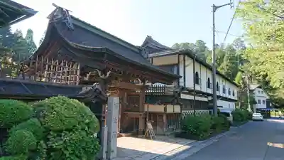 桜池院の山門・神門
