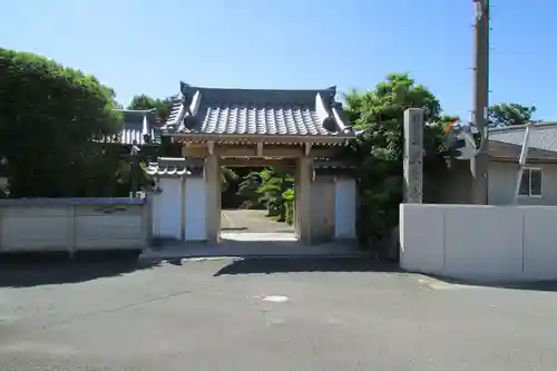 栽松寺の山門