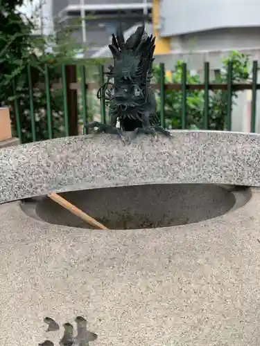 鶴見神社の手水舎