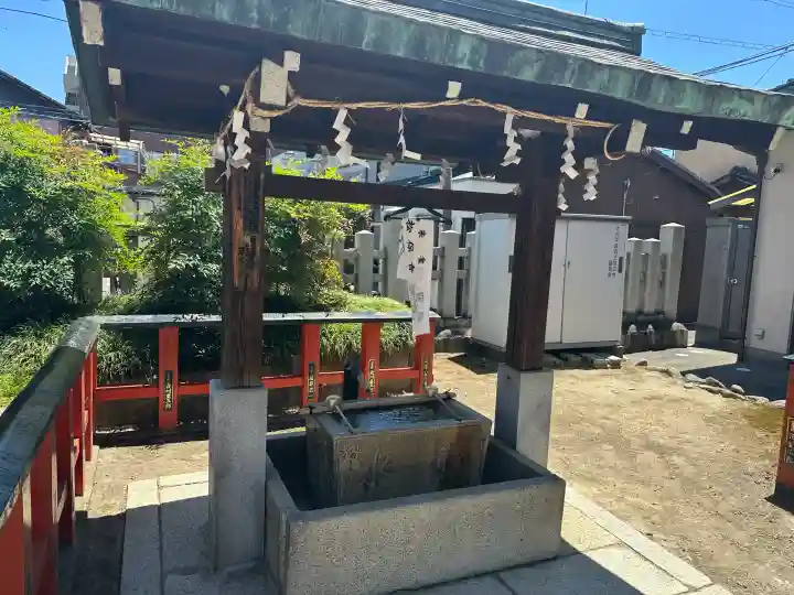 朱雀松尾總神社(松尾大社朱雀御旅所)の{uncategorized: "未分類", other: "その他", undefined: "問題あり", building: "その他建物", grave: "お墓", sacred_gate: "鳥居", guardian: "狛犬", statue: "像", buddha: "仏像", history: "歴史", nature: "自然", garden: "庭園", animal: "動物", pagoda: "塔", temizu: "手水舎", mountain_gate: "山門・神門", sanctuary: "本殿・本堂", subordinate: "末社・摂社", art: "芸術", scenery: "景色", jizo: "地蔵", ema: "絵馬", goshuin: "御朱印", omikuji: "おみくじ", items: "授与品その他", amulet: "お守り", goshuincho: "御朱印帳", eats: "食事", festival: "お祭り", votive_dance: "神楽", shichigosan: "七五三参", wedding: "結婚式", experience: "体験その他", initially: "初詣", around: "周辺", anti_infection: "感染症対策"}