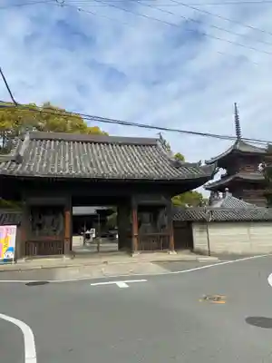 斑鳩寺の山門・神門