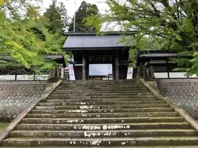 飛驒護國神社の山門・神門