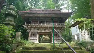 摩尼寺の山門・神門