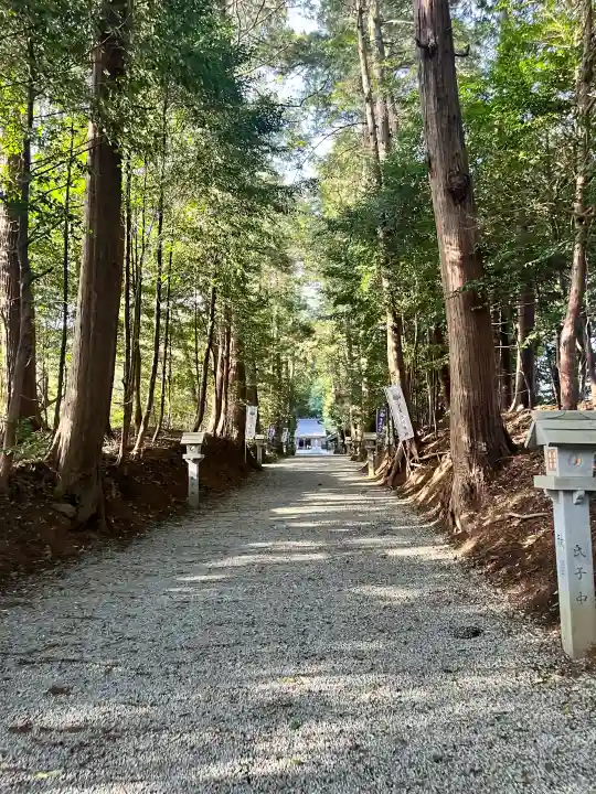 宇太水分神社(下社)の{uncategorized: "未分類", other: "その他", undefined: "問題あり", building: "その他建物", grave: "お墓", sacred_gate: "鳥居", guardian: "狛犬", statue: "像", buddha: "仏像", history: "歴史", nature: "自然", garden: "庭園", animal: "動物", pagoda: "塔", temizu: "手水舎", mountain_gate: "山門・神門", sanctuary: "本殿・本堂", subordinate: "末社・摂社", art: "芸術", scenery: "景色", jizo: "地蔵", ema: "絵馬", goshuin: "御朱印", omikuji: "おみくじ", items: "授与品その他", amulet: "お守り", goshuincho: "御朱印帳", eats: "食事", festival: "お祭り", votive_dance: "神楽", shichigosan: "七五三参", wedding: "結婚式", experience: "体験その他", initially: "初詣", around: "周辺", anti_infection: "感染症対策"}
