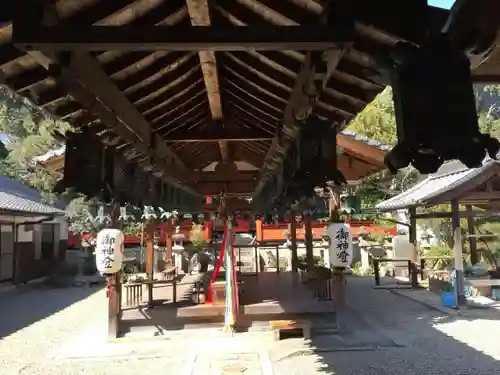 奈良豆比古神社の建物その他