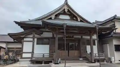 長福寺の本殿・本堂
