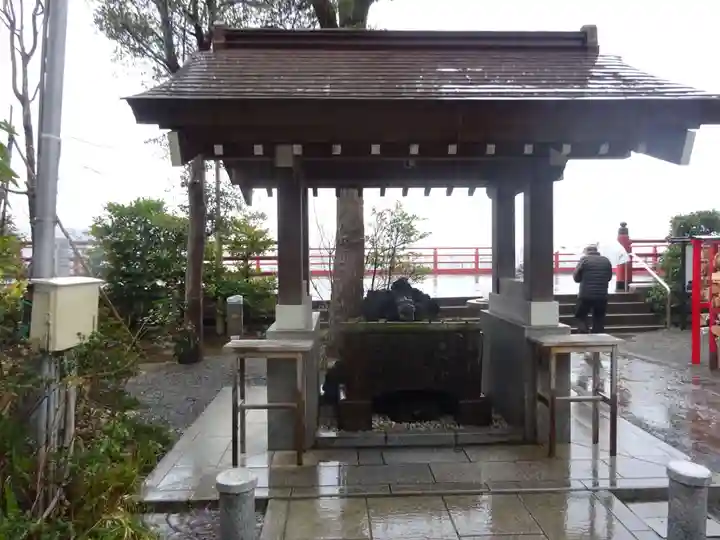 多摩川浅間神社の手水舎