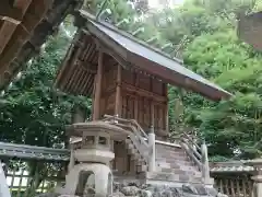 川神社の本殿