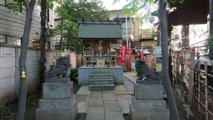 高円寺氷川神社の末社・摂社