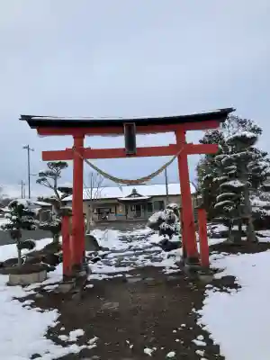 貴船神社の{uncategorized: "未分類", other: "その他", undefined: "問題あり", building: "その他建物", grave: "お墓", sacred_gate: "鳥居", guardian: "狛犬", statue: "像", buddha: "仏像", history: "歴史", nature: "自然", garden: "庭園", animal: "動物", pagoda: "塔", temizu: "手水舎", mountain_gate: "山門・神門", sanctuary: "本殿・本堂", subordinate: "末社・摂社", art: "芸術", scenery: "景色", jizo: "地蔵", ema: "絵馬", goshuin: "御朱印", omikuji: "おみくじ", items: "授与品その他", amulet: "お守り", goshuincho: "御朱印帳", eats: "食事", festival: "お祭り", votive_dance: "神楽", shichigosan: "七五三参", wedding: "結婚式", experience: "体験その他", initially: "初詣", around: "周辺", anti_infection: "感染症対策"}