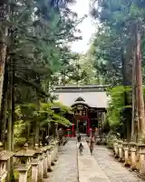 三峯神社の{uncategorized: "未分類", other: "その他", undefined: "問題あり", building: "その他建物", grave: "お墓", sacred_gate: "鳥居", guardian: "狛犬", statue: "像", buddha: "仏像", history: "歴史", nature: "自然", garden: "庭園", animal: "動物", pagoda: "塔", temizu: "手水舎", mountain_gate: "山門・神門", sanctuary: "本殿・本堂", subordinate: "末社・摂社", art: "芸術", scenery: "景色", jizo: "地蔵", ema: "絵馬", goshuin: "御朱印", omikuji: "おみくじ", items: "授与品その他", amulet: "お守り", goshuincho: "御朱印帳", eats: "食事", festival: "お祭り", votive_dance: "神楽", shichigosan: "七五三参", wedding: "結婚式", experience: "体験その他", initially: "初詣", around: "周辺", anti_infection: "感染症対策"}